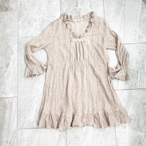 Indigo Soul Neutral Tan Raw Hem Peasant Top Size Medium - Picture 3 of 7